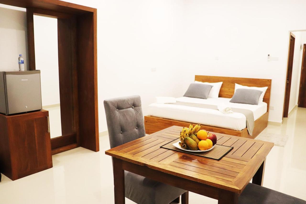Marakolliya Beach Resort Tangalle Exterior photo