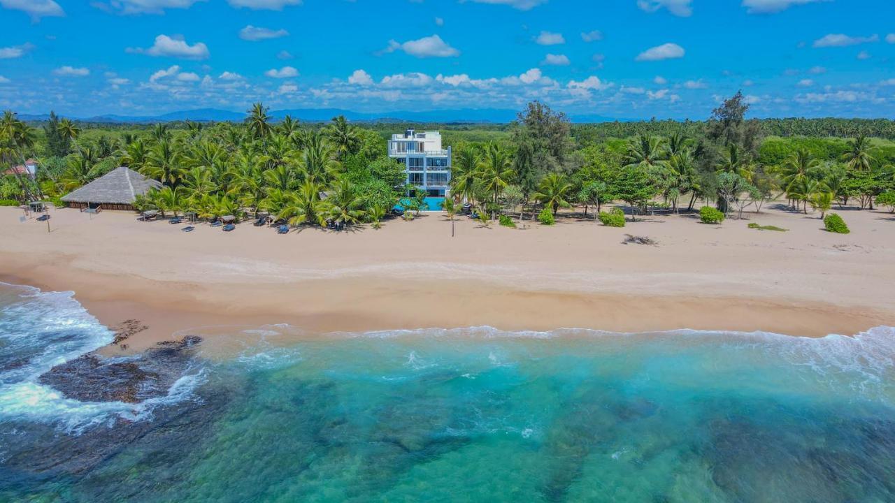 Marakolliya Beach Resort Tangalle Exterior photo